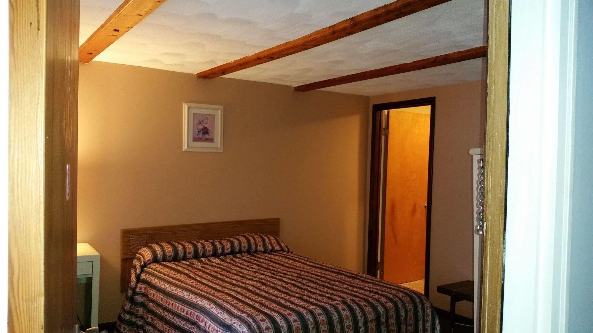 Alpine Inn Лейк Плесид Екстериор снимка