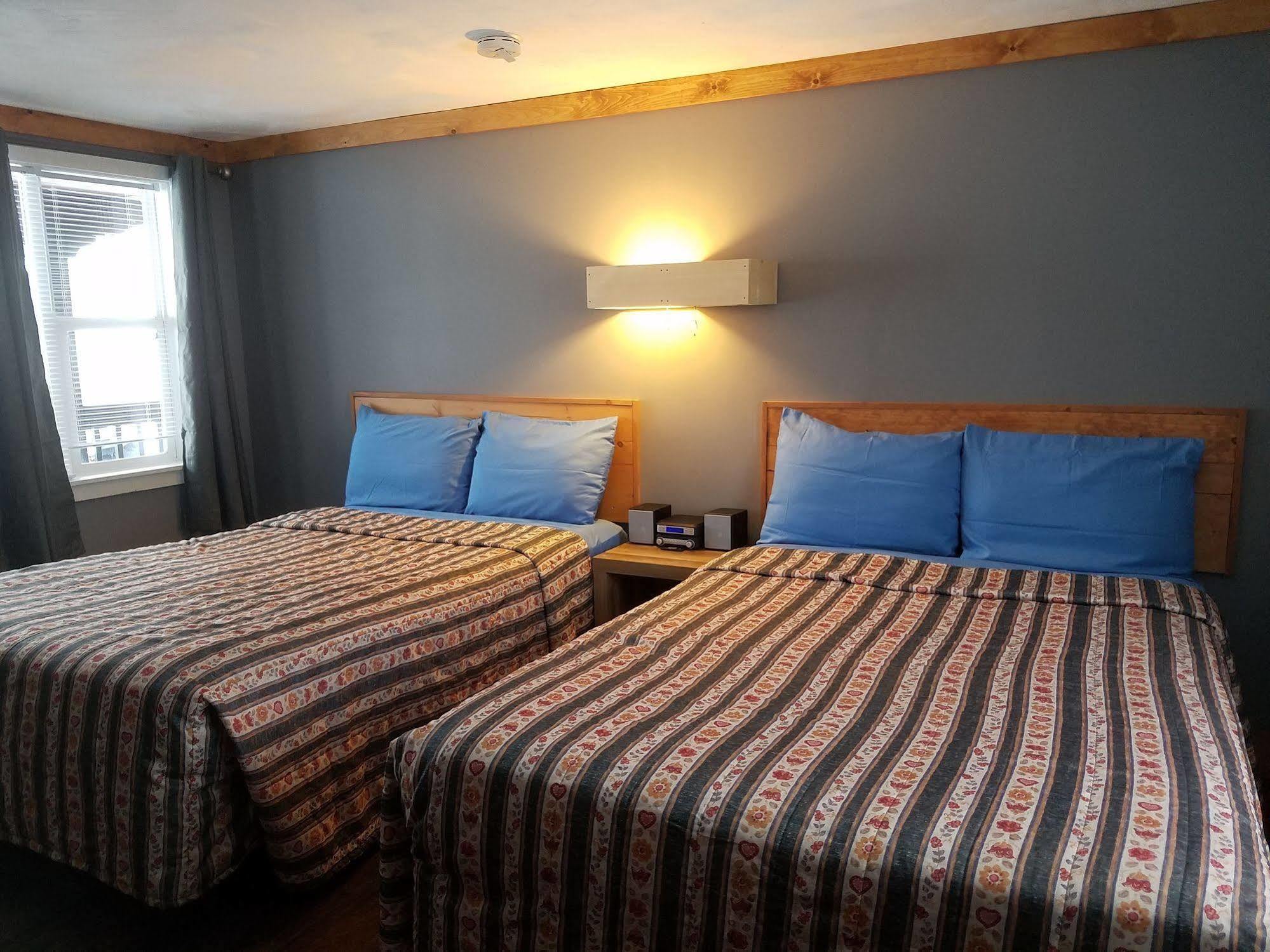 Alpine Inn Лейк Плесид Екстериор снимка
